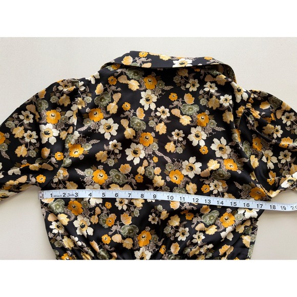 ASTR The Label Women's Black Yellow Floral Asymmetrical Collared Wrap Top Size M - Picture 10 of 13